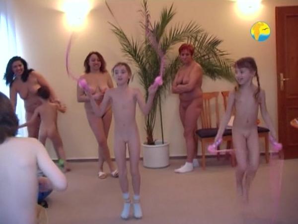 A shed below the Mountain